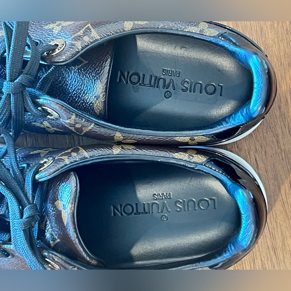 Like new - Louis Vuitton Size 38 Front Row Sneakers - Picture 4 of 5